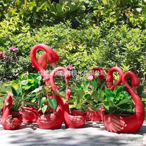 爱情的寓意-红色玻璃钢天鹅心形造型 四川雕塑厂家为您倾心打造 - - 景观雕塑供应 - 园林资材网