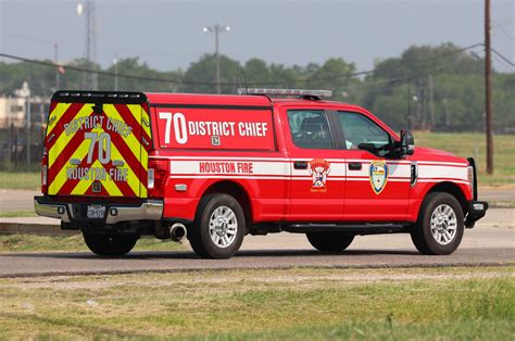 Houston Texas Fire Department District Chief 70 - Ford F-2… | Flickr