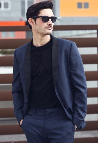 8 Blue Blazer Outfit Ideas for Men: 8 Ways to Style In 2025