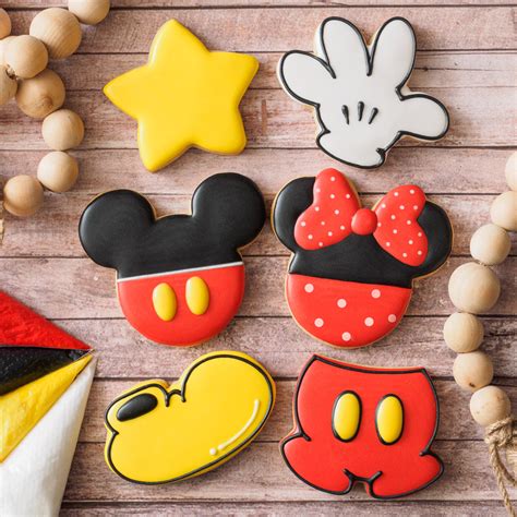 Disney Cookie Decorating Class - Sprinkles with Love | Hand-Decorated ...