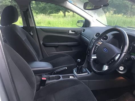 FORD FOCUS 1.6 GHIA YEARS MOT FULL SERVICE HISTORY RECENT SERVICE | Auto Trade Link
