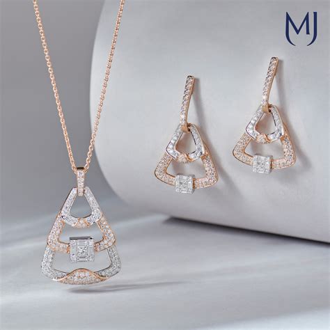 Buy Diamond Necklace Online | Diamond Set Online Manubhai Jewellers