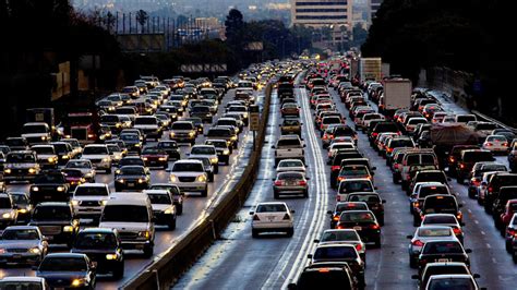 Heavy traffic predicted as summer holidays end - Bay Radio International