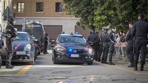 Italian Police Arrest 181 in ‘Important Blow’ to Cosa Nostra - The New ...