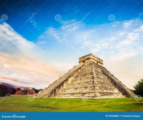 El Castillo Pyramid in Chichen Itza, Yucatan, Mexico Stock Image ...
