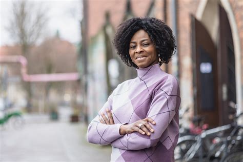 Eine Menschenrechtlerin kämpft gegen Zwangsprostitution in Berlin