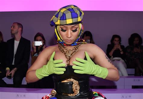 Nicki Minaj Put Her Breasts On Full Display For Twitter And Fans Are ...