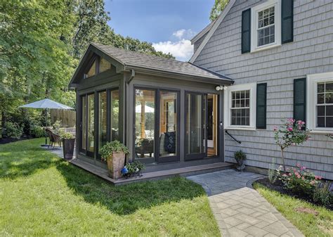 Explore the Benefits of a Four-Season Sunroom | Feinmann, Inc.