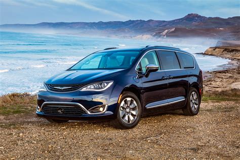 2017 Chrysler Pacifica Hybrid Specs : One Small Step For Chrysler One ...