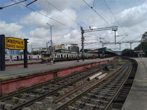 Sealdah Station 的图像结果
