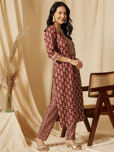 Maroon Ethnic Motif Printed Cotton Suit Set – Ginni Arora Label