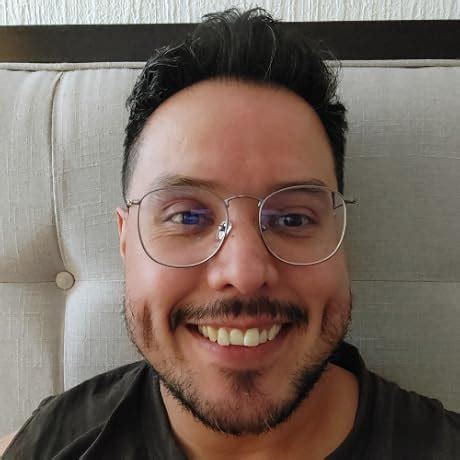 Buy AmazonBasics 6 Stainless-Steel Colored Knives Set with Knife Covers ...