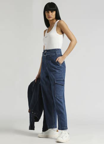 Shop Trendy Cargo Pants For Women online at Pepe Jeans India