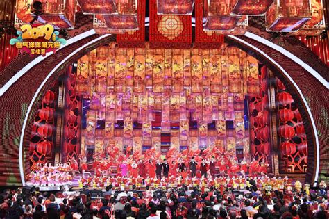 2016年中央电视台元宵晚会 歌曲《天冷就回来》 表演：陈洁仪 Lantern Festival | CCTV春晚