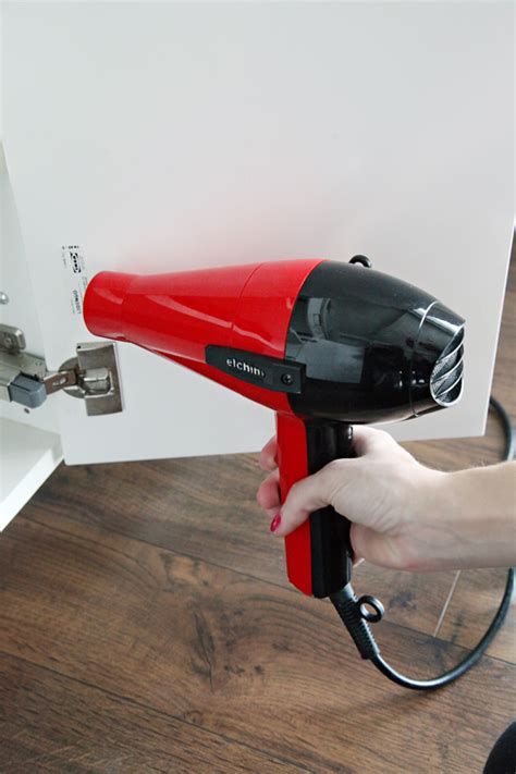 Sticker Removal Tips 的图像结果