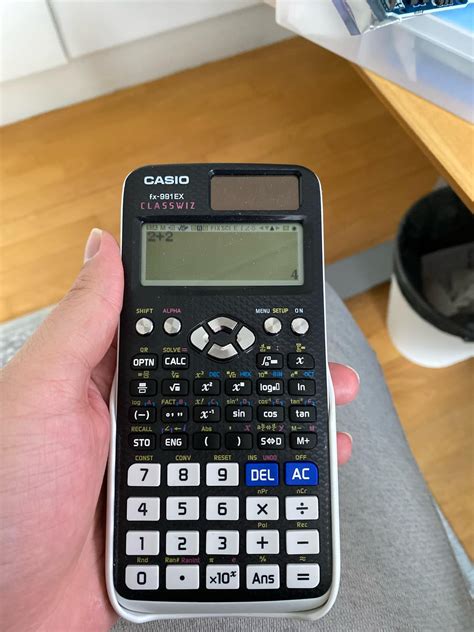 My calculator knows what 2+2 is equal to : r/notinteresting