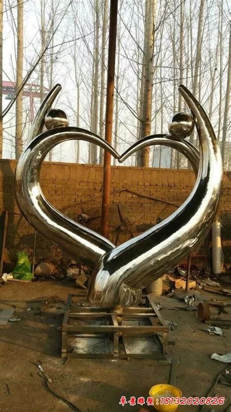 不锈钢抽象爱心人物雕塑 - 卓景雕塑公司