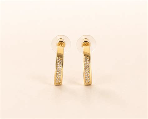 Bar Detail Gold Hoops – Sefira
