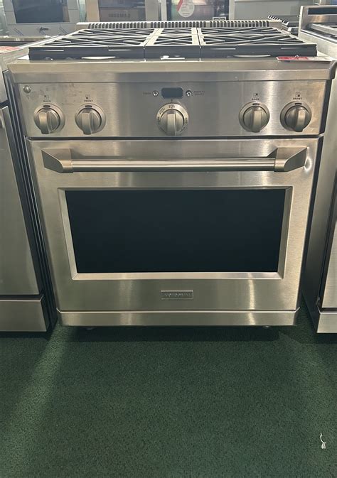 Monogram 30″ All Gas Professional Range with 4 Burners - Made Appliance ...