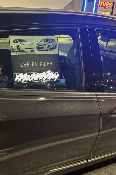 Forks Town Center - GIANT | Easton, PA | EV Station