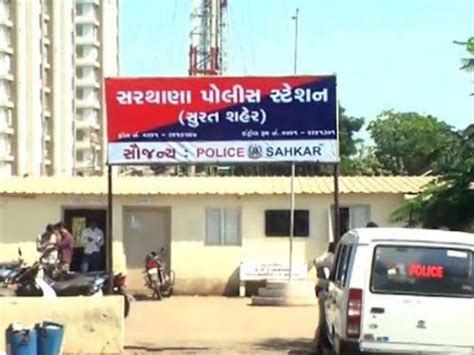 સુરતમાં મોબાઈલની દુકાનના હિસાબ રાખતા યુવકે બે વર્ષના વ્યવહારોમાં ગફલો ...