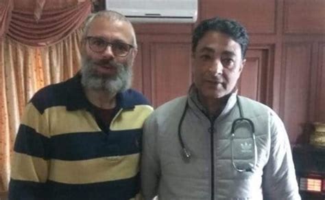 Another Photo Of J&K CM Omar Abdullah Surfaces On Social Media - करीब 8 ...