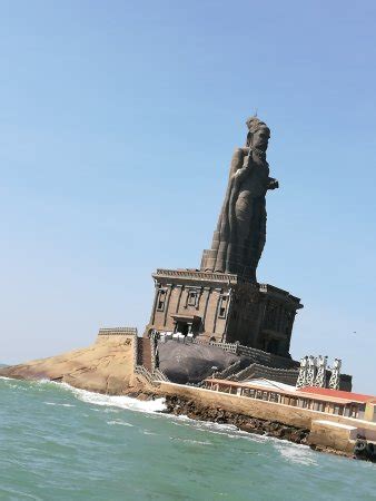 Thiruvalluvar Statue (Kanyakumari) - What to Know Before You Go (with ...