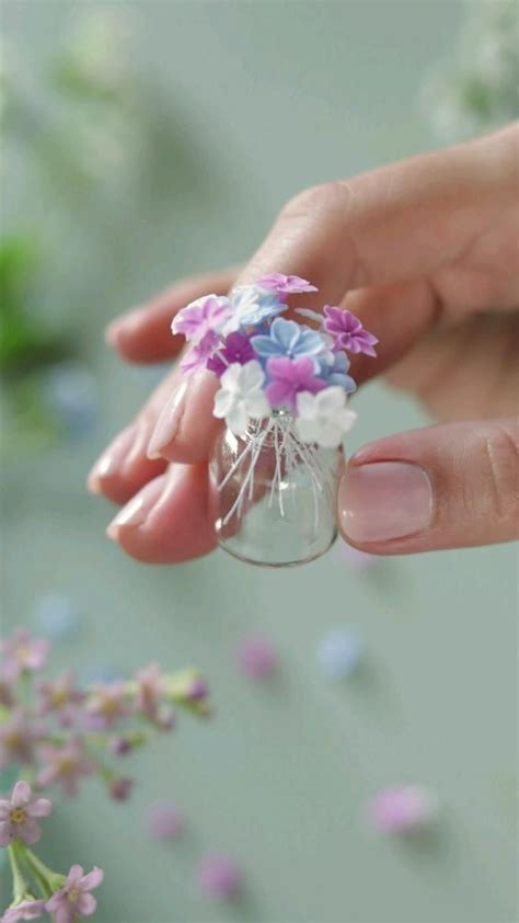 Modeling clay flowers – Artofit