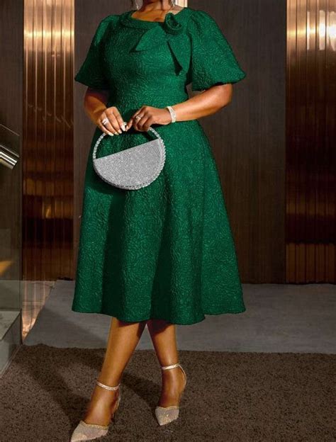 Gorgeous Carved Pattern Solid High Rise Flower Decor Green Midi Dress ...