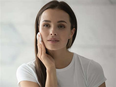 Understanding Benefits Of Goat Milk As An Ingredient In Skincare ...