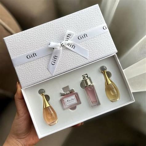 PERFUME GIFT BOX (PACK OF 4) – XIXO - Gift of Gods
