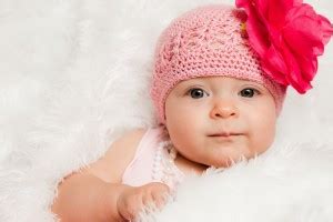 EurekaDesigns Poster Child'S Love - Cute Baby In A Pink Hat Paper Print ...