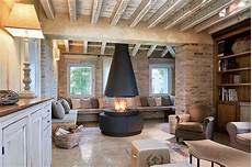 arredamento con camino stile e design con camino e stufa idee perfette per ogni arredamento con camino stile e design con camino e stufa idee perfette per ogni