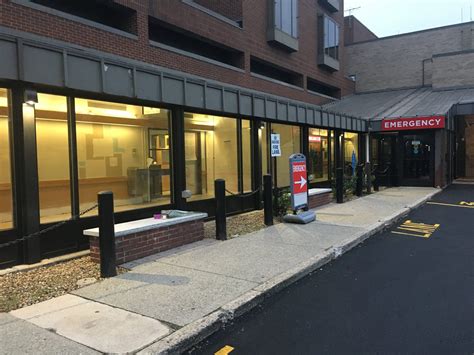 Somerville Hospital apologizes after death of woman outside