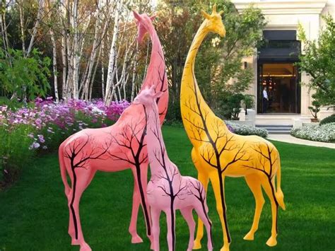 户外园林景观雕塑玻璃钢彩绘长颈鹿仿真动物雕塑艺术品_满天下艺术雕塑-站酷ZCOOL