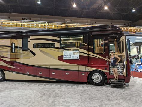 What Does RV Stand For? The Most Popular RV Types - MOTM