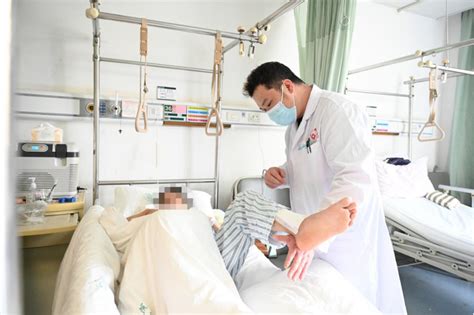 康复早介入 助力早恢复 ——柳州市人民医院推行“康复进病房”提升患者就医体验小记_健康中国_中国网