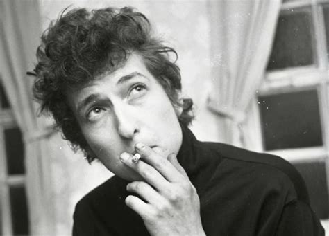 Bob Dylan Net Worth 2022 - How Much is He Worth? - FotoLog