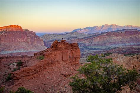 Explora las mejores rutas de senderismo en Capitol Reef | Visita Utah