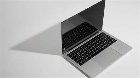 Apple Set To Introduce Foldable Screen Technology In 20-Inch MacBook ...