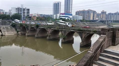 南充两百多年的桥 ，现在重型车辆照过不误！_广恩桥