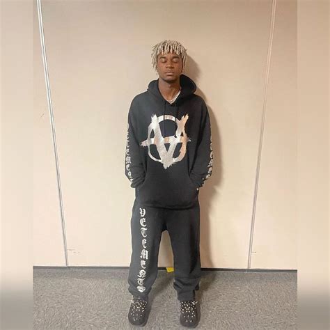 Ken Carson Outfit from June 11, 2022 | WHAT’S ON THE STAR? | Hoodies ...