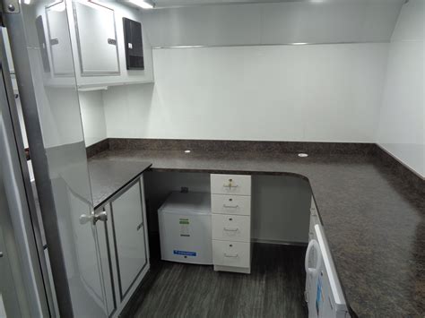 Computer Lab Semi-Trailer 的图像结果