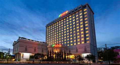 BAYVIEW HOTEL LANGKAWI (Kuah) - Hotel Reviews, Photos, Rate Comparison ...