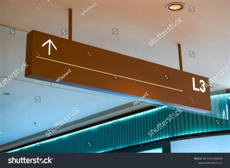 Mall Sign 的图像结果