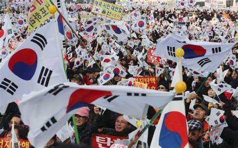 韩国首尔市长领导民众烛光集会，呼吁朴槿惠下台_全球速报_澎湃新闻-The Paper