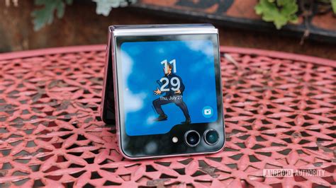 Samsung Flip Phone 的图像结果