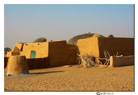 go2india.in : Mud houses inside desert of Jaisalmer