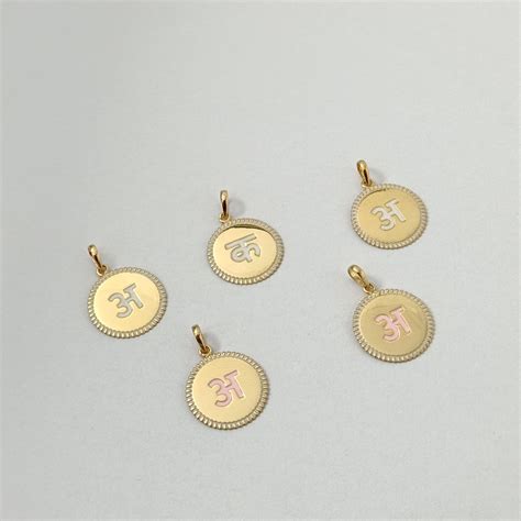 Initial Pendant 1.4 grams single piece, 18KT Gold – Doodles by Purvi