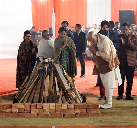 Prime Minister participates in Lohri celebrations in Naraina, Delhi